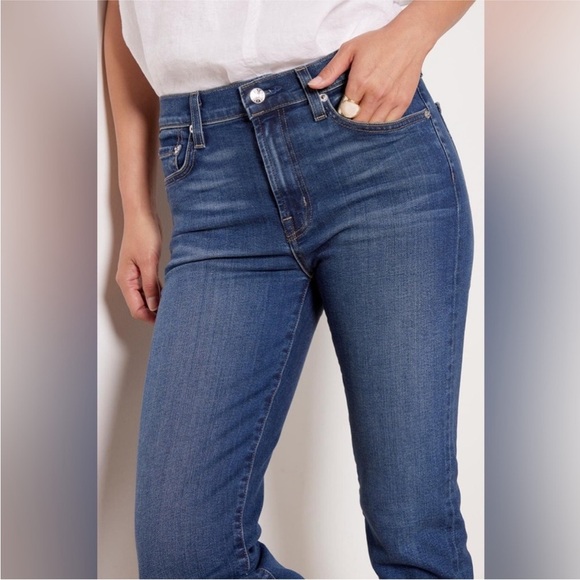 Edwin Bree Shape Crop Straight Leg Jeans in Ritual - Picture 3 of 13